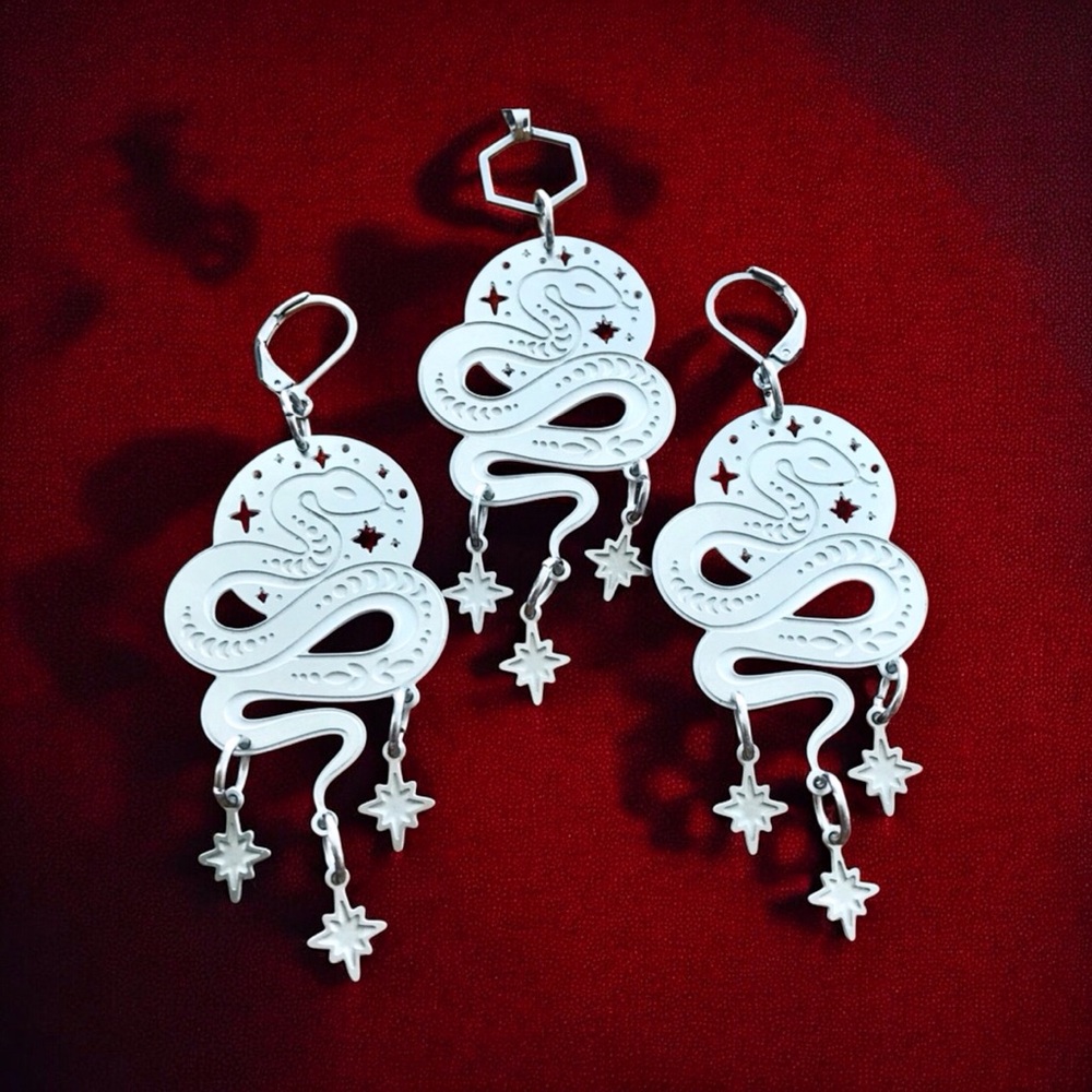 🆕 Snake and Stars Laser Etched Necklace and Earrings Set Stainless Steel